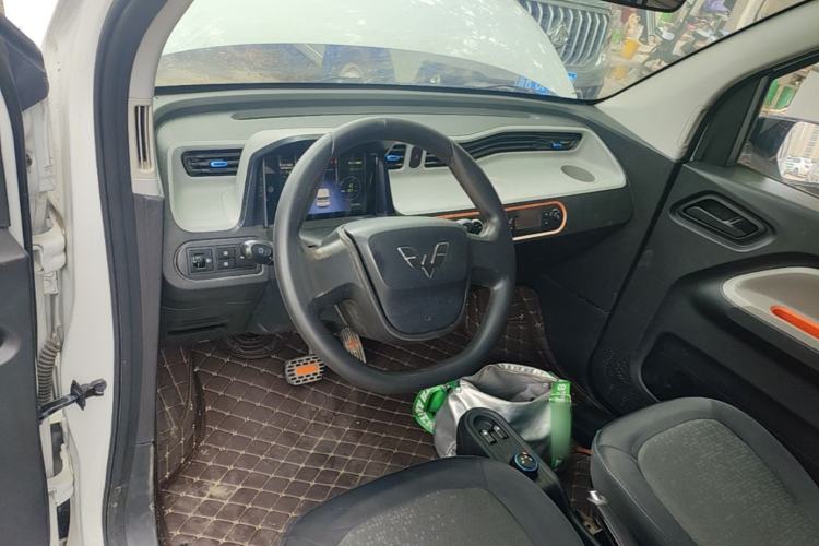 Used Wuling Hongguang MINIEV 2022 Zizai Version Lithium Iron Phosphate Center Console