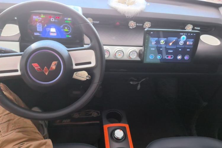 Used Wuling Hongguang MINIEV 2022 GAMEBOY 200km Gaming Edition with Lithium Iron Phosphate Center Console