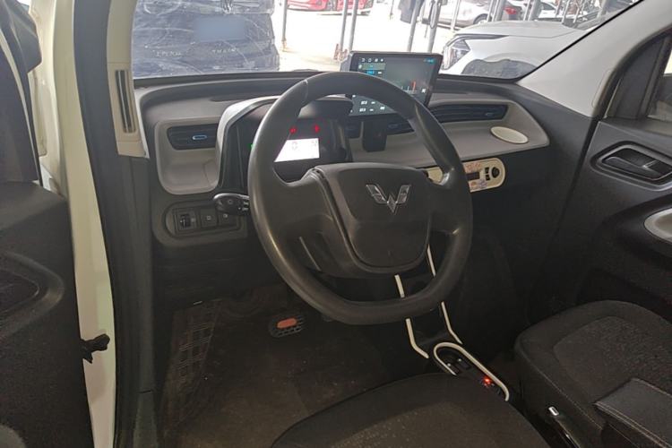 Used Wuling Hongguang MINIEV 2022 Easy Version Lithium-NMC Center Console