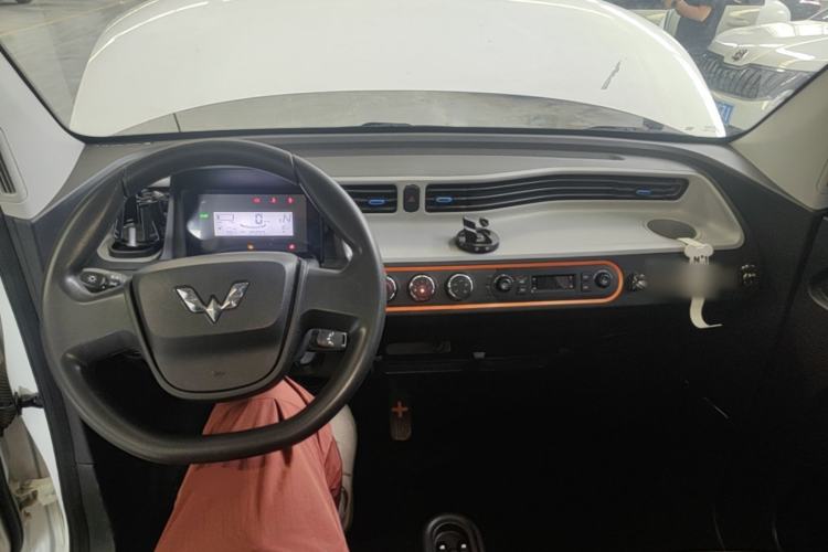 Used Wuling Hongguang MINIEV 2022 Zizai Version Lithium-NMC Center Console