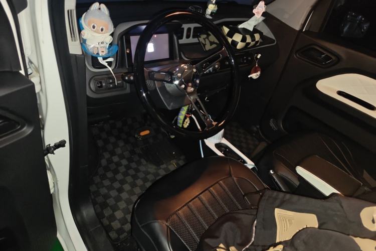 Used Wuling Hongguang MINIEV 2022 Enjoy Edition Lithium Iron Phosphate Center Console