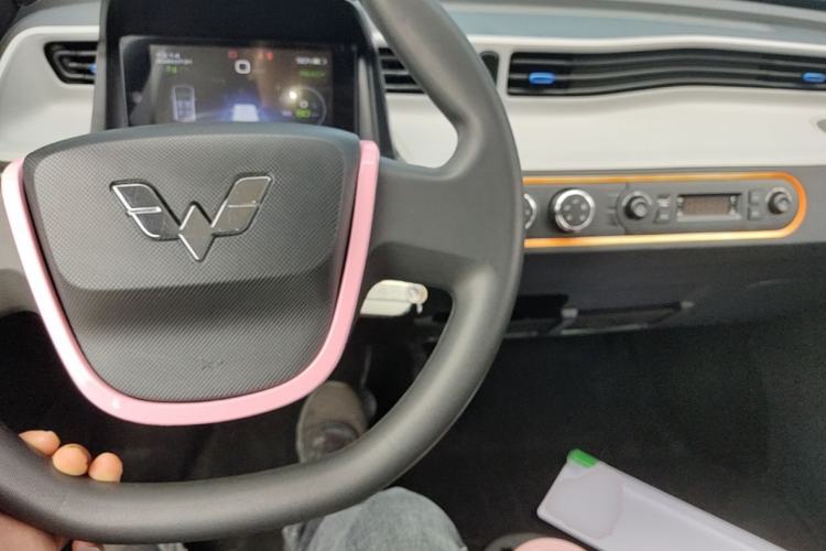 Used Wuling Hongguang MINIEV 2022 Zizai Version Lithium Iron Phosphate Center Console