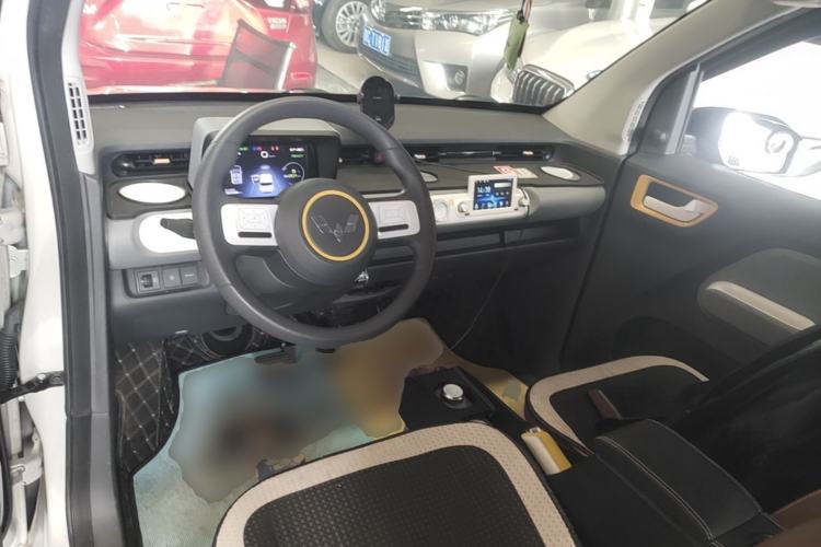 Used Wuling Hongguang MINIEV 2022 GAMEBOY 300km Enthusiast Model with Lithium Iron Phosphate Center Console
