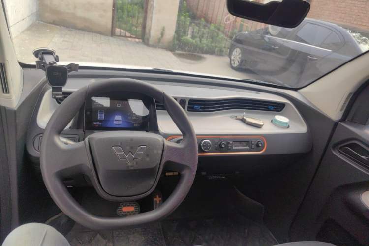 Used Wuling Hongguang MINIEV 2022 Enjoy Edition Lithium-Ion Battery Center Console