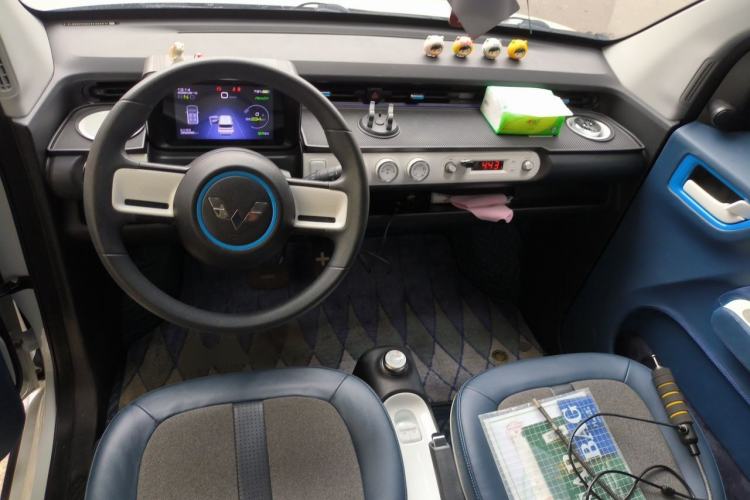 Used Wuling Hongguang MINIEV 2022 GAMEBOY 300km Enthusiast Model with Lithium Iron Phosphate Center Console