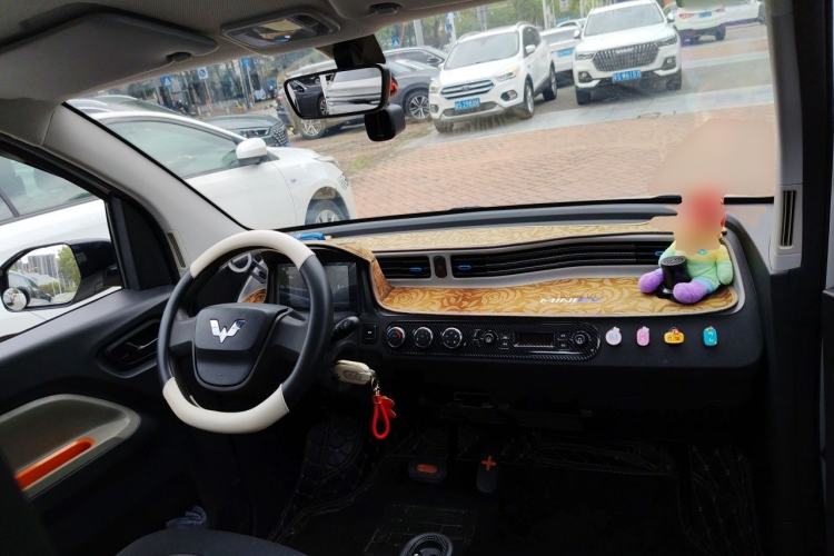 Used Wuling Hongguang MINIEV 2022 Zizai Version Lithium-NMC Center Console