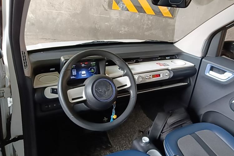 Used Wuling Hongguang MINIEV 2022 GAMEBOY 200km Gaming Edition with Lithium Iron Phosphate Center Console