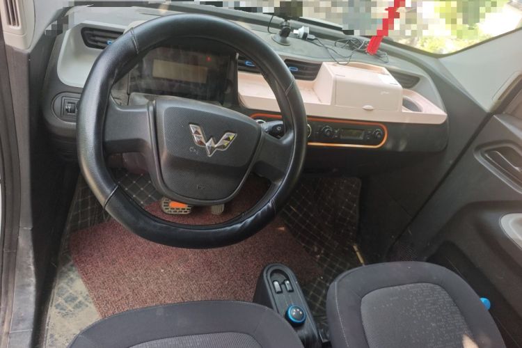Used Wuling Hongguang MINIEV 2022 Easy Version Lithium Iron Phosphate Center Console