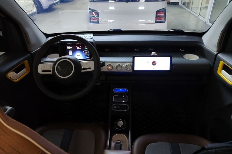 Used Wuling Hongguang MINIEV 2022 GAMEBOY 300km Enthusiast Model with Lithium Iron Phosphate Center Console
