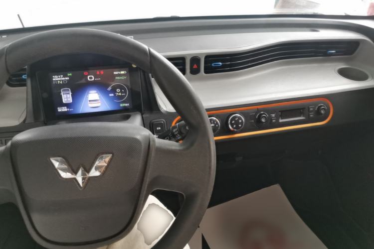 Used Wuling Hongguang MINIEV 2022 Zizai Version Lithium Iron Phosphate Center Console