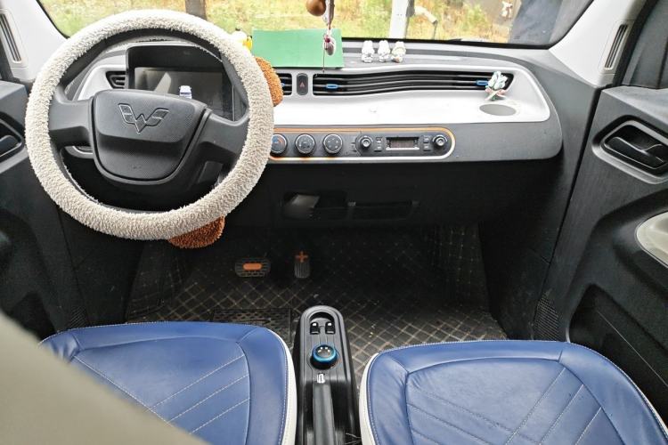 Used Wuling Hongguang MINIEV 2022 Zizai Version Lithium-NMC Center Console