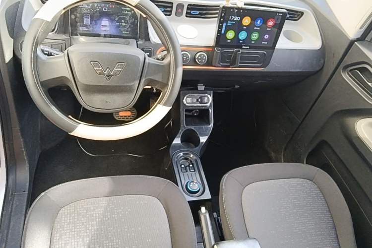 Used Wuling Hongguang MINIEV 2022 Enjoy Edition Lithium Iron Phosphate Center Console
