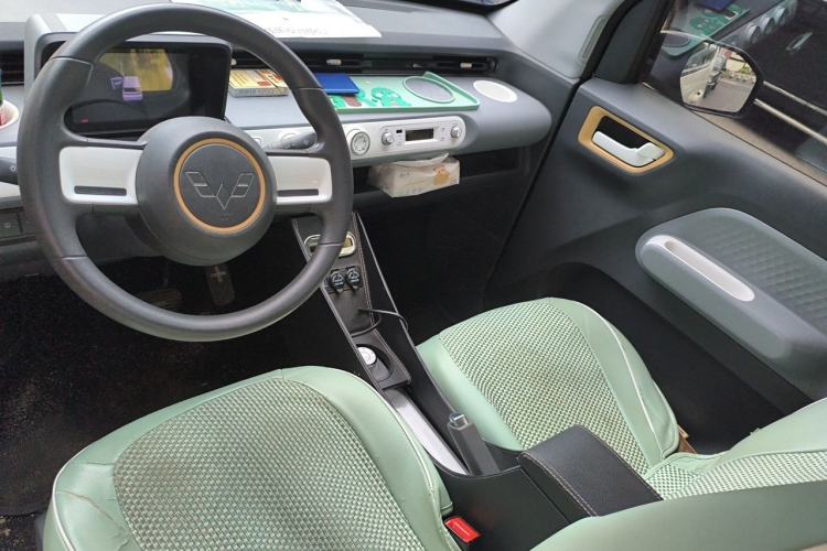Used Wuling Hongguang MINIEV 2022 GAMEBOY 200km Gaming Edition with Lithium Iron Phosphate Center Console