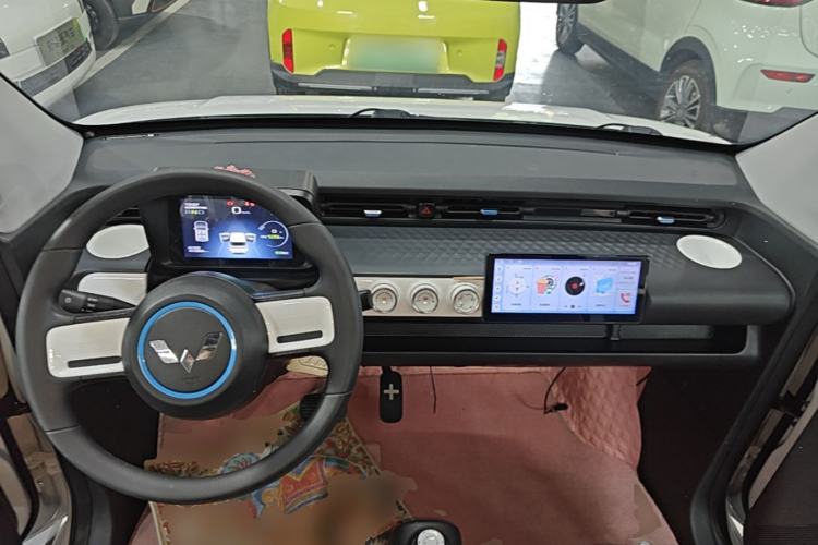 Used Wuling Hongguang MINIEV 2022 GAMEBOY 300km Enthusiast Model with Lithium Iron Phosphate Center Console