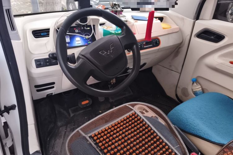 Used Wuling Hongguang MINIEV 2022 Zizai Version Lithium Iron Phosphate Center Console