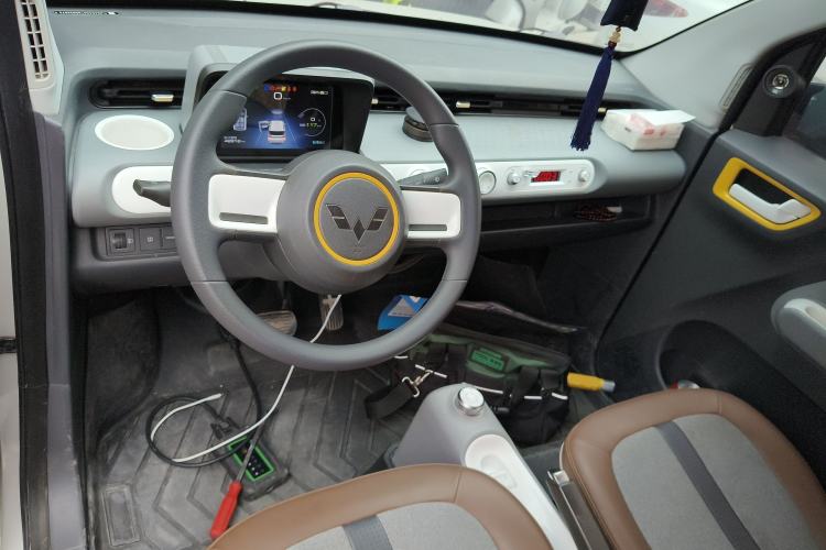 Used Wuling Hongguang MINIEV 2022 GAMEBOY 300km Enthusiast Model with Lithium Iron Phosphate Center Console