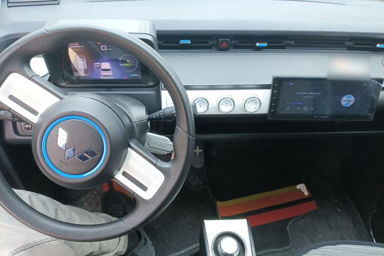 Used Wuling Hongguang MINIEV 2022 GAMEBOY 300km Enthusiast Model with Lithium Iron Phosphate Center Console