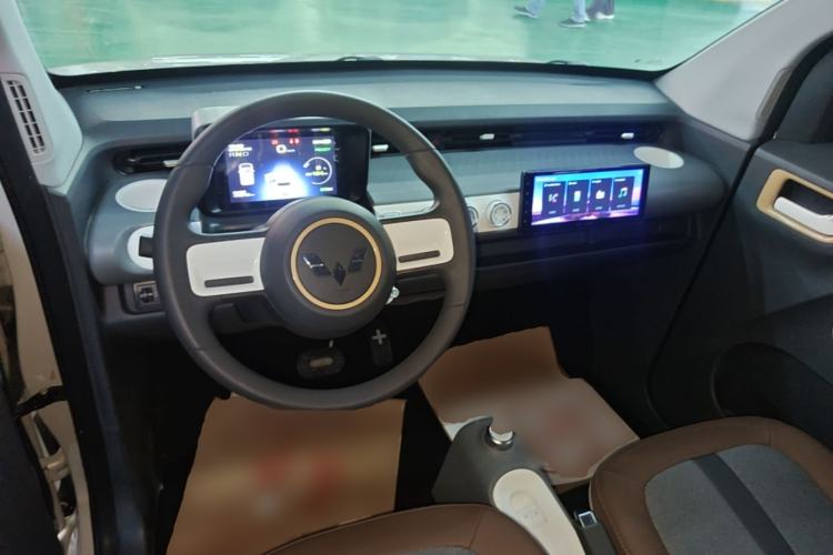 Used Wuling Hongguang MINIEV 2022 GAMEBOY 200km Gaming Edition with Lithium Iron Phosphate Center Console