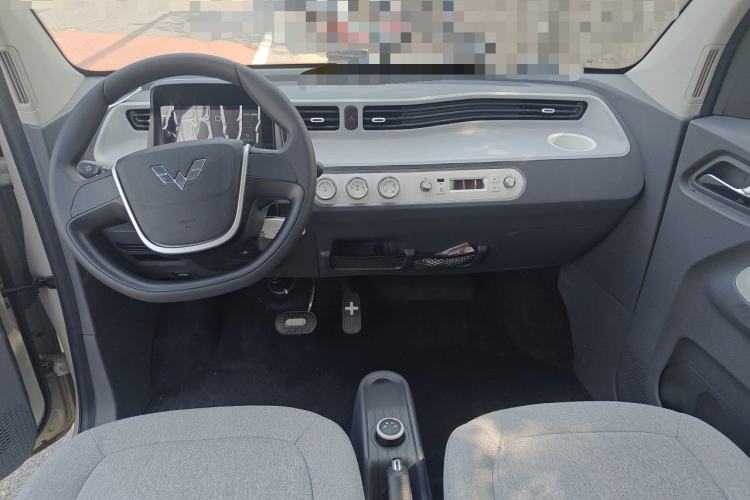 Used Wuling Hongguang MINIEV 2022 Macaron Fashion Model Lithium Iron Phosphate Center Console