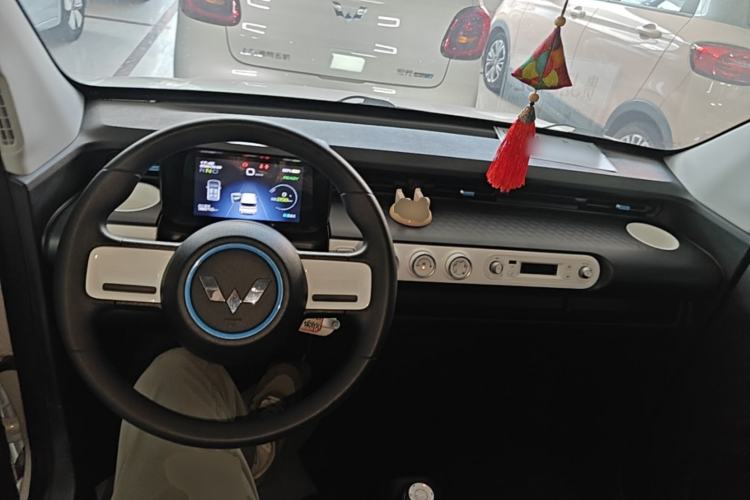 Used Wuling Hongguang MINIEV 2022 GAMEBOY 300km Enthusiast Model with Lithium Iron Phosphate Center Console