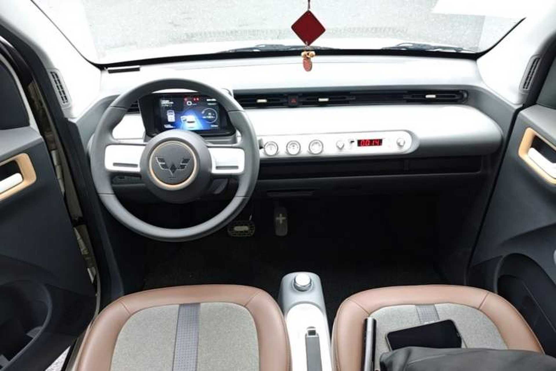 Used Wuling Hongguang MINIEV 2022 GAMEBOY 200km Gaming Edition with Lithium Iron Phosphate Center Console