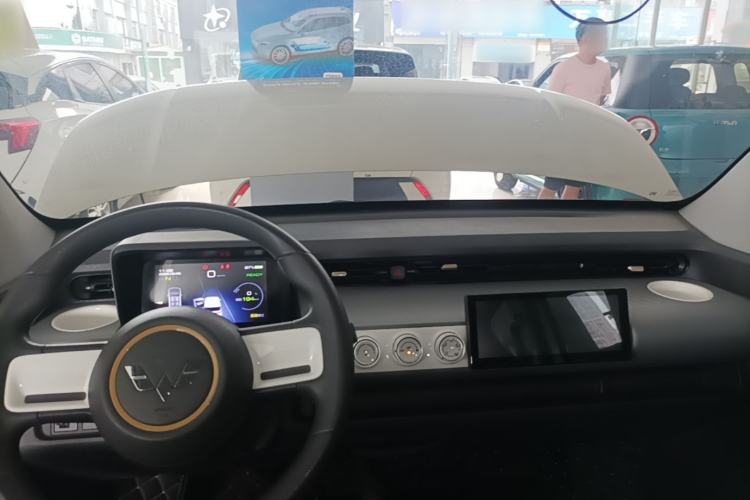 Used Wuling Hongguang MINIEV 2022 GAMEBOY 200km Gaming Edition with Lithium Iron Phosphate Center Console