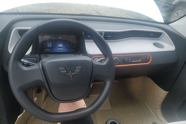 Used Wuling Hongguang MINIEV 2022 Enjoy Edition Lithium Iron Phosphate Center Console