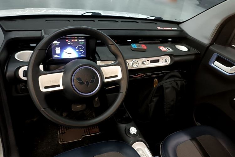Used Wuling Hongguang MINIEV 2022 GAMEBOY 200km Gaming Edition with Lithium Iron Phosphate Center Console