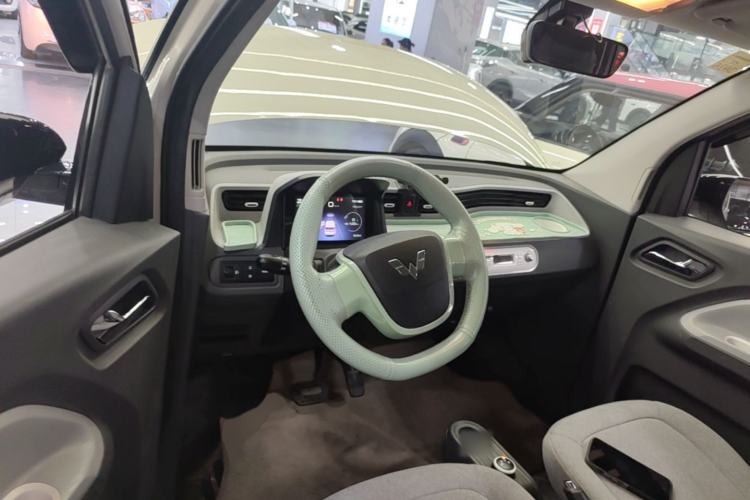 Used Wuling Hongguang MINIEV 2022 Macaron Premium Model – Lithium Iron Phosphate Center Console