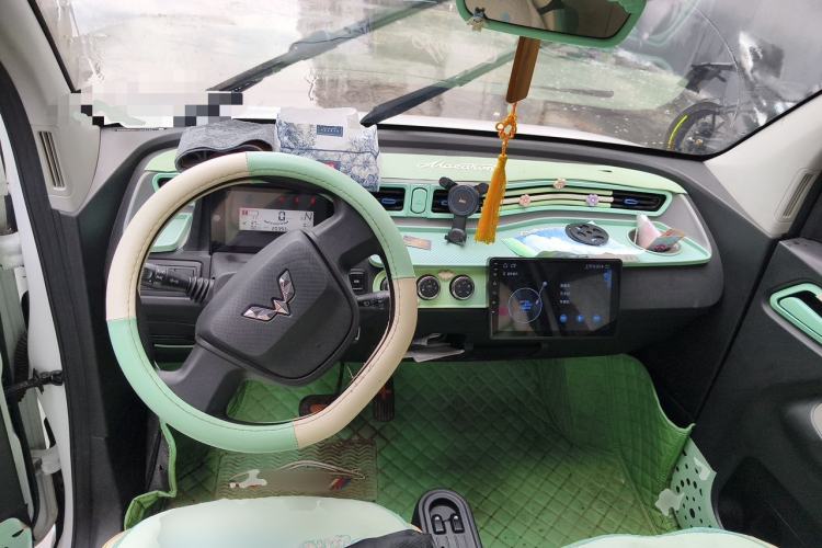 Used Wuling Hongguang MINIEV 2022 Easy Version Lithium Iron Phosphate Center Console