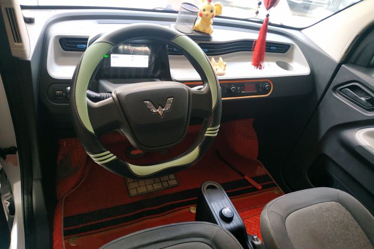 Used Wuling Hongguang MINIEV 2022 Easy Version Lithium Iron Phosphate Center Console