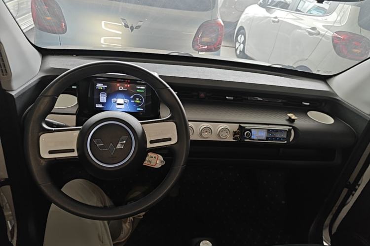 Used Wuling Hongguang MINIEV 2022 GAMEBOY 200km Gaming Edition with Lithium Iron Phosphate Center Console