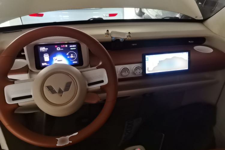 Used Wuling Hongguang MINIEV 2022 GAMEBOY 200km Gaming Edition with Lithium Iron Phosphate Center Console