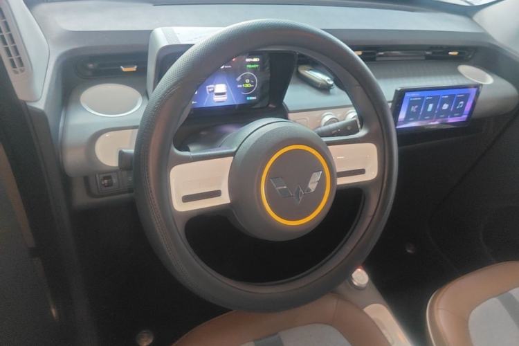 Used Wuling Hongguang MINIEV 2022 GAMEBOY 200km Gaming Edition with Lithium Iron Phosphate Center Console