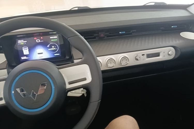 Used Wuling Hongguang MINIEV 2022 GAMEBOY 300km Play Edition Lithium Iron Phosphate Center Console