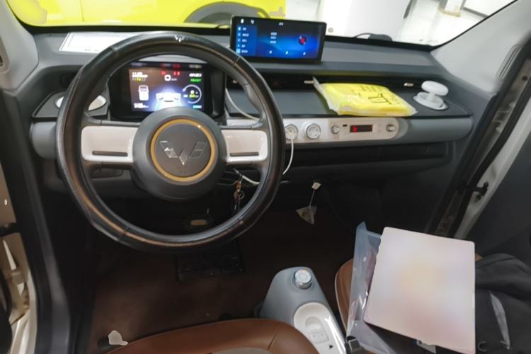 Used Wuling Hongguang MINIEV 2022 GAMEBOY 200km Gaming Edition with Lithium Iron Phosphate Center Console