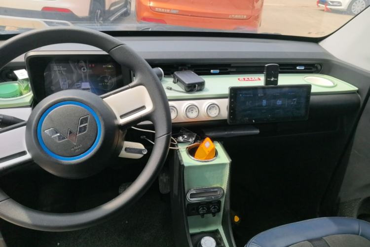 Used Wuling Hongguang MINIEV 2022 GAMEBOY 200km Gaming Edition with Lithium Iron Phosphate Center Console