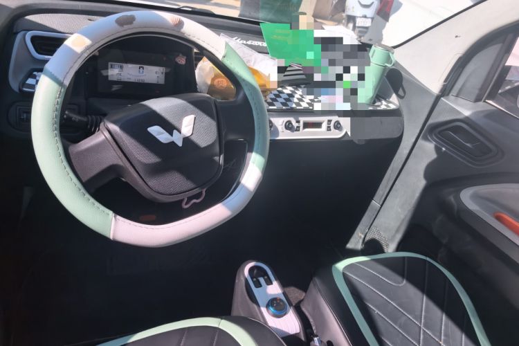 Used Wuling Hongguang MINIEV 2022 Zizai Version Lithium Iron Phosphate Center Console