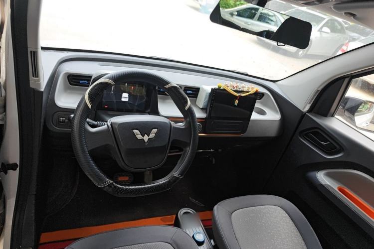 Used Wuling Hongguang MINIEV 2022 Zizai Version Lithium Iron Phosphate Center Console