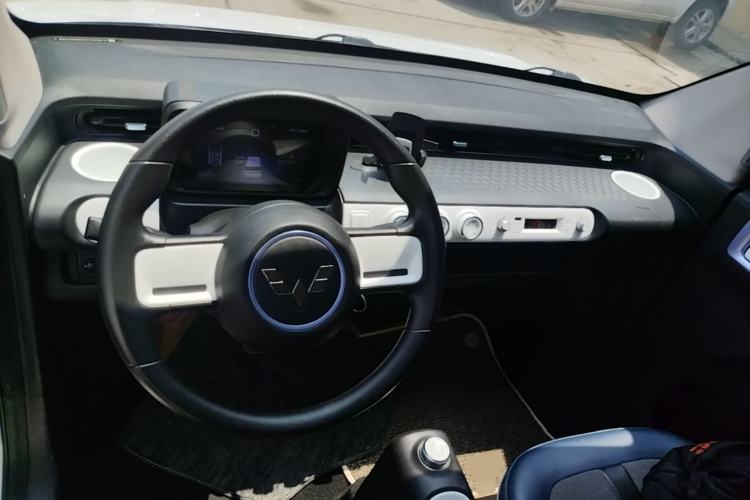 Used Wuling Hongguang MINIEV 2022 GAMEBOY 200km Gaming Edition with Lithium Iron Phosphate Center Console