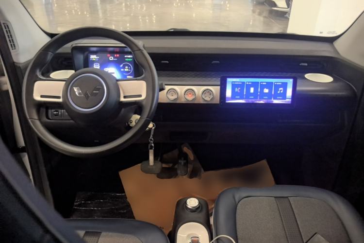 Used Wuling Hongguang MINIEV 2022 GAMEBOY 200km Gaming Edition with Lithium Iron Phosphate Center Console