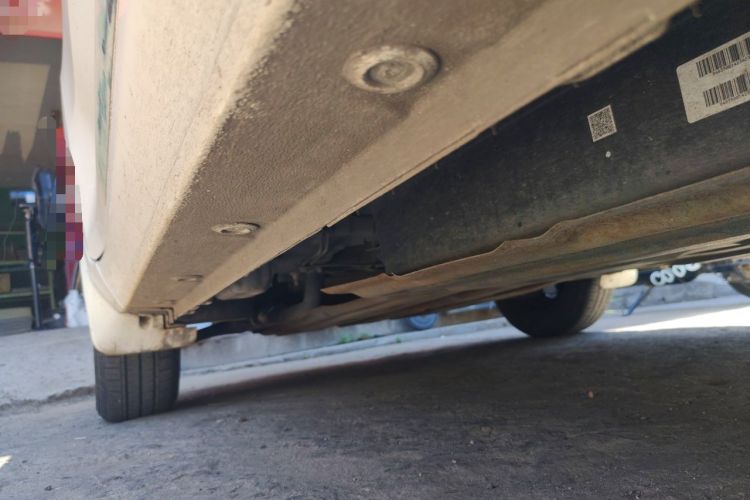 Used Wuling Hongguang MINIEV 2022 Macaron Fashion Model Lithium Iron Phosphate Chassis Rear Left