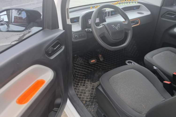 Used Wuling Hongguang MINIEV 2022 Easy Version Lithium Iron Phosphate Driver Seat