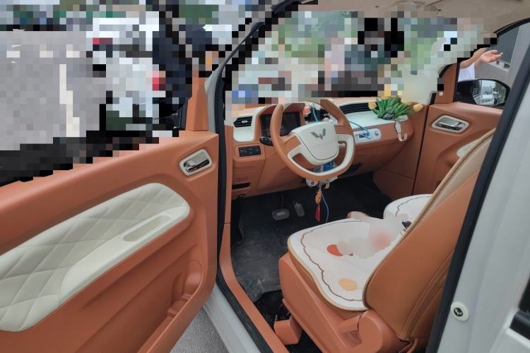Used Wuling Hongguang MINIEV 2022 Macaron Premium Model – Lithium Iron Phosphate Driver Seat
