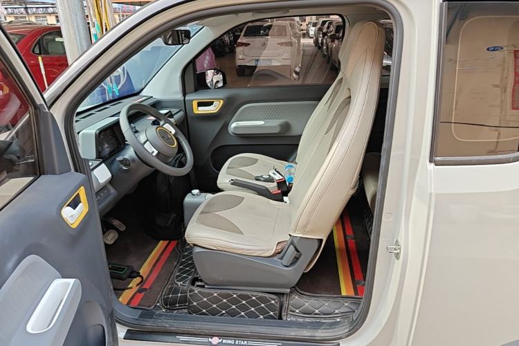 Used Wuling Hongguang MINIEV 2022 GAMEBOY 300km Enthusiast Model with Lithium Iron Phosphate Driver Seat