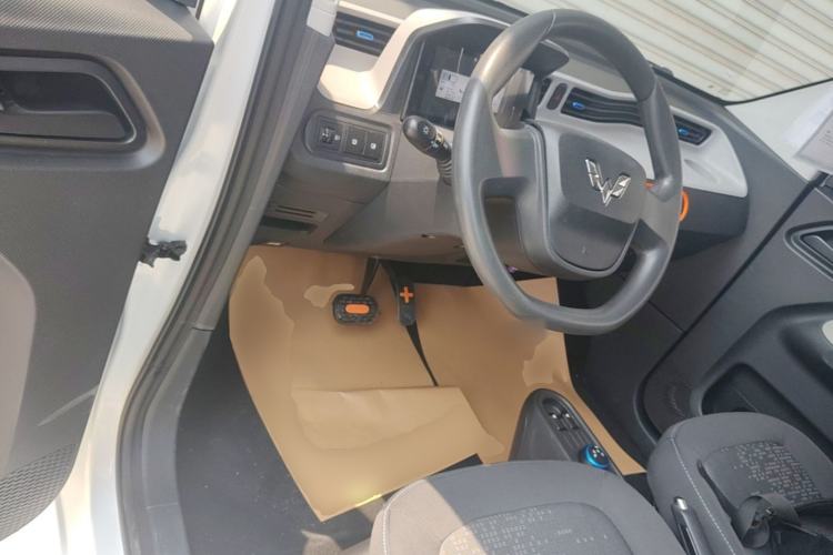 Used Wuling Hongguang MINIEV 2022 Easy Version Lithium Iron Phosphate Driver Seat
