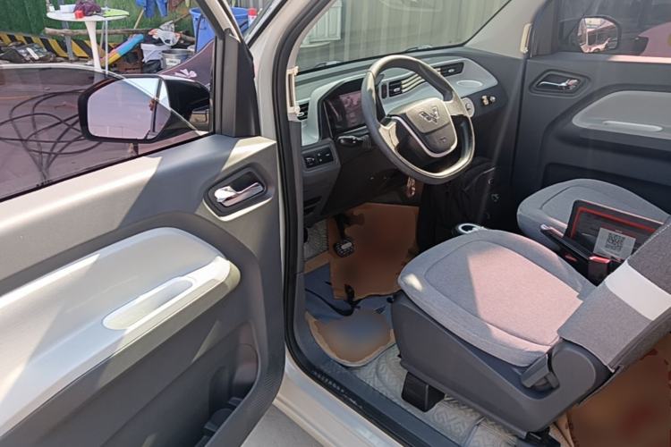 Used Wuling Hongguang MINIEV 2022 Macaron Fashion Model Lithium Iron Phosphate Driver Seat