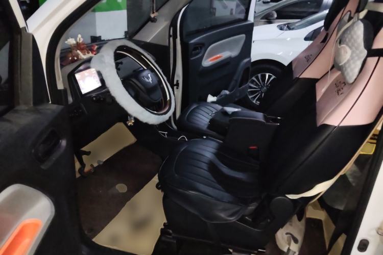 Used Wuling Hongguang MINIEV 2022 Macaron Premium Model – Lithium Ternary Battery Driver Seat