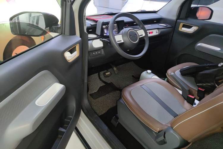 Used Wuling Hongguang MINIEV 2022 GAMEBOY 200km Gaming Edition with Lithium Iron Phosphate Driver Seat