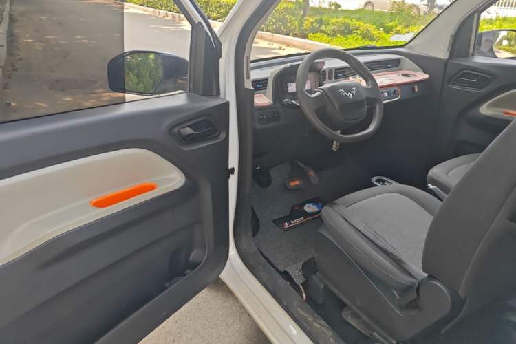Used Wuling Hongguang MINIEV 2022 Easy Version Lithium Iron Phosphate Driver Seat